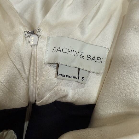 Sachin & Babi Cleo Wrap Gown Sleeveless V Neck Black Ivory Bow Women’s Size 6 - Picture 6 of 11